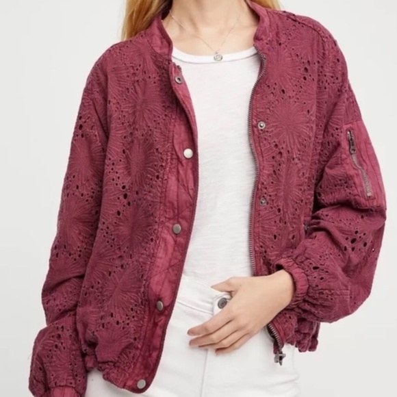 Free People Eyelet Daisy Jane Bomber Jacket NEW - Picture 3 of 5